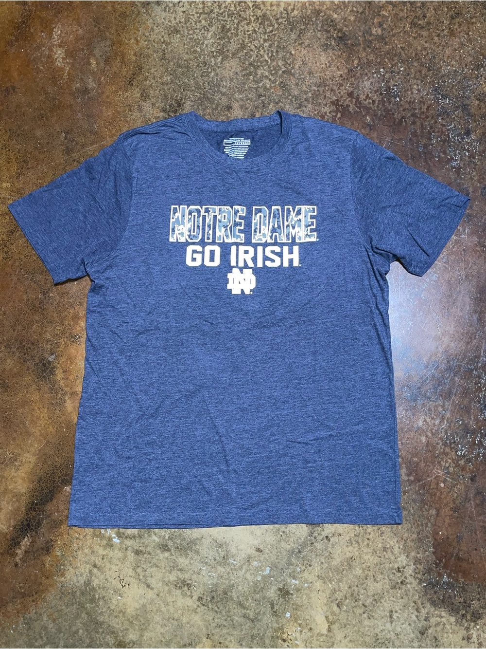 Notre Dame Go Irish Short Sleeve Tee in Heather Grey
